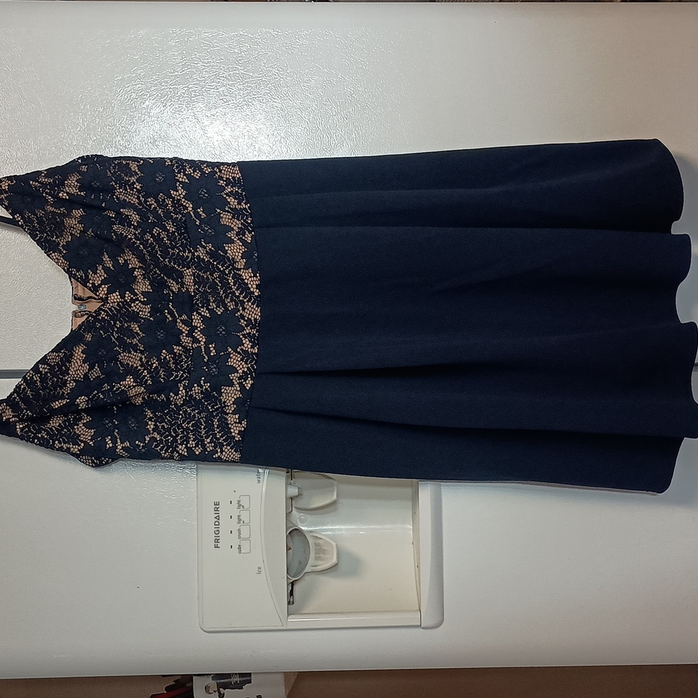 B Darling Navy Blue sleeveless dress W/Lace bodice. Size 22